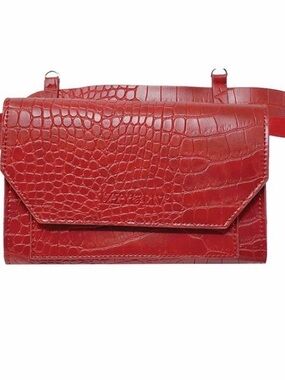 Izzy & Liv Red Croc-Embossed Crossbody Belt Bag